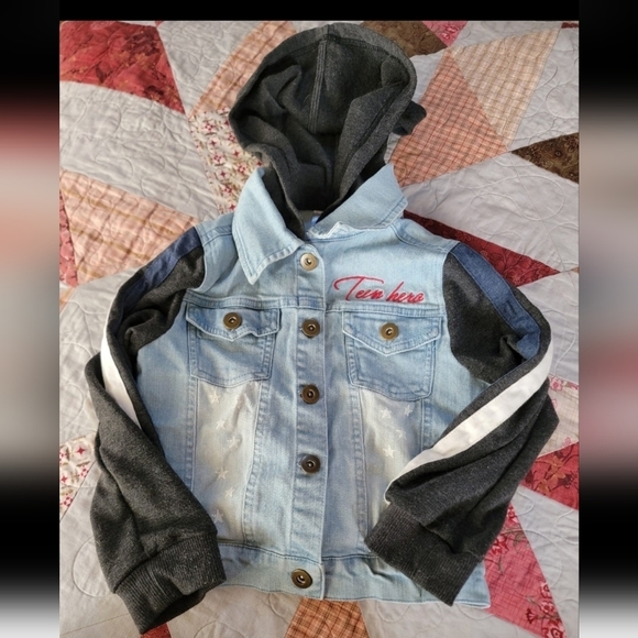 Marvel Rising hooded jean jacket, XS - Picture 2 of 4